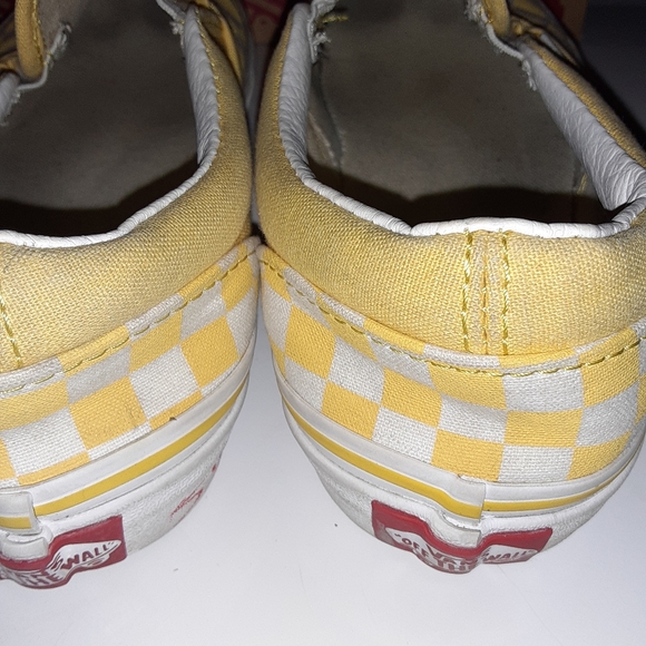 Vans - Picture 5 of 8